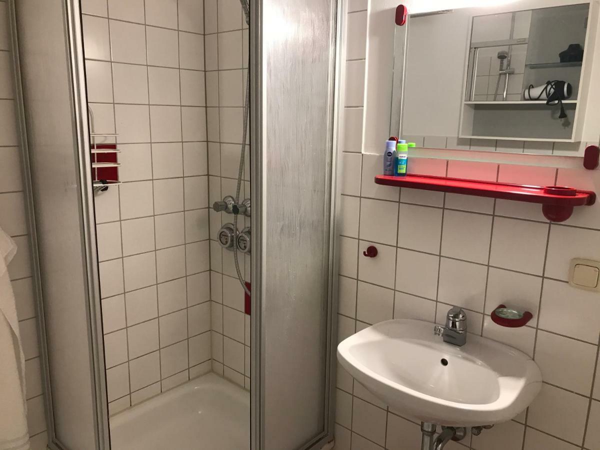 Apartmenthaus Zentrum Komfort Apartments Mit Minikuchen Verschiedener Grossen Kassel Exterior foto