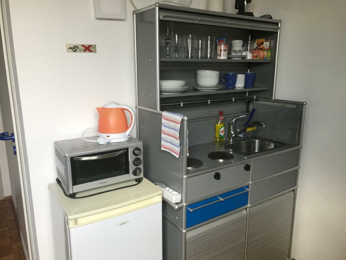 Apartmenthaus Zentrum Komfort Apartments Mit Minikuchen Verschiedener Grossen Kassel Exterior foto