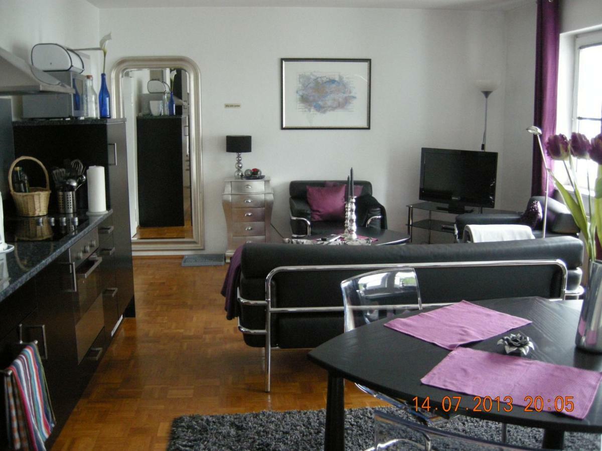 Apartmenthaus Zentrum Komfort Apartments Mit Minikuchen Verschiedener Grossen Kassel Exterior foto