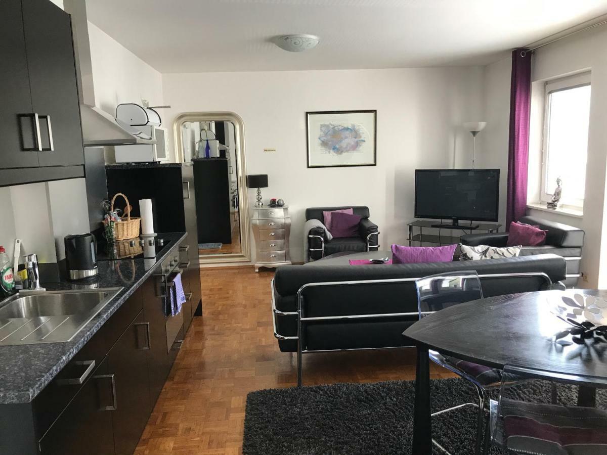 Apartmenthaus Zentrum Komfort Apartments Mit Minikuchen Verschiedener Grossen Kassel Exterior foto