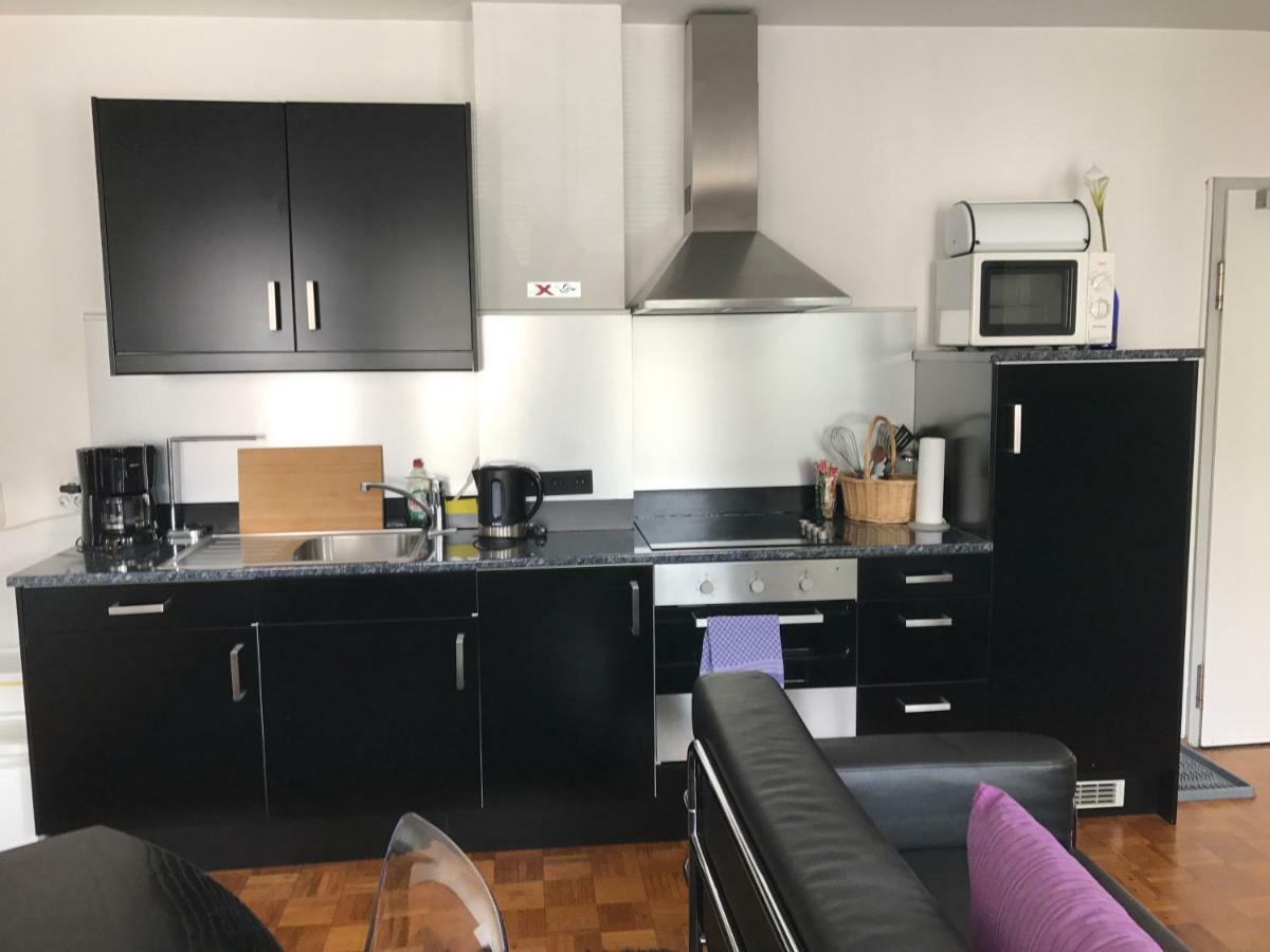 Apartmenthaus Zentrum Komfort Apartments Mit Minikuchen Verschiedener Grossen Kassel Exterior foto